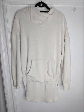 FP Beach Sweater Tunic Womens Small White Hooded Kangaroo Pocket Oversized